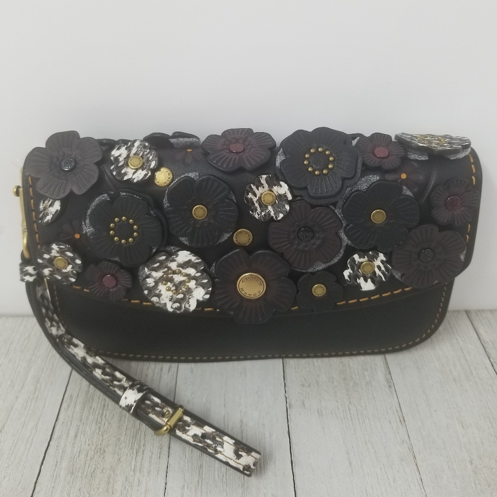 Coach Tea Rose Leather Clutch/Wristlet - Picture 4 of 8